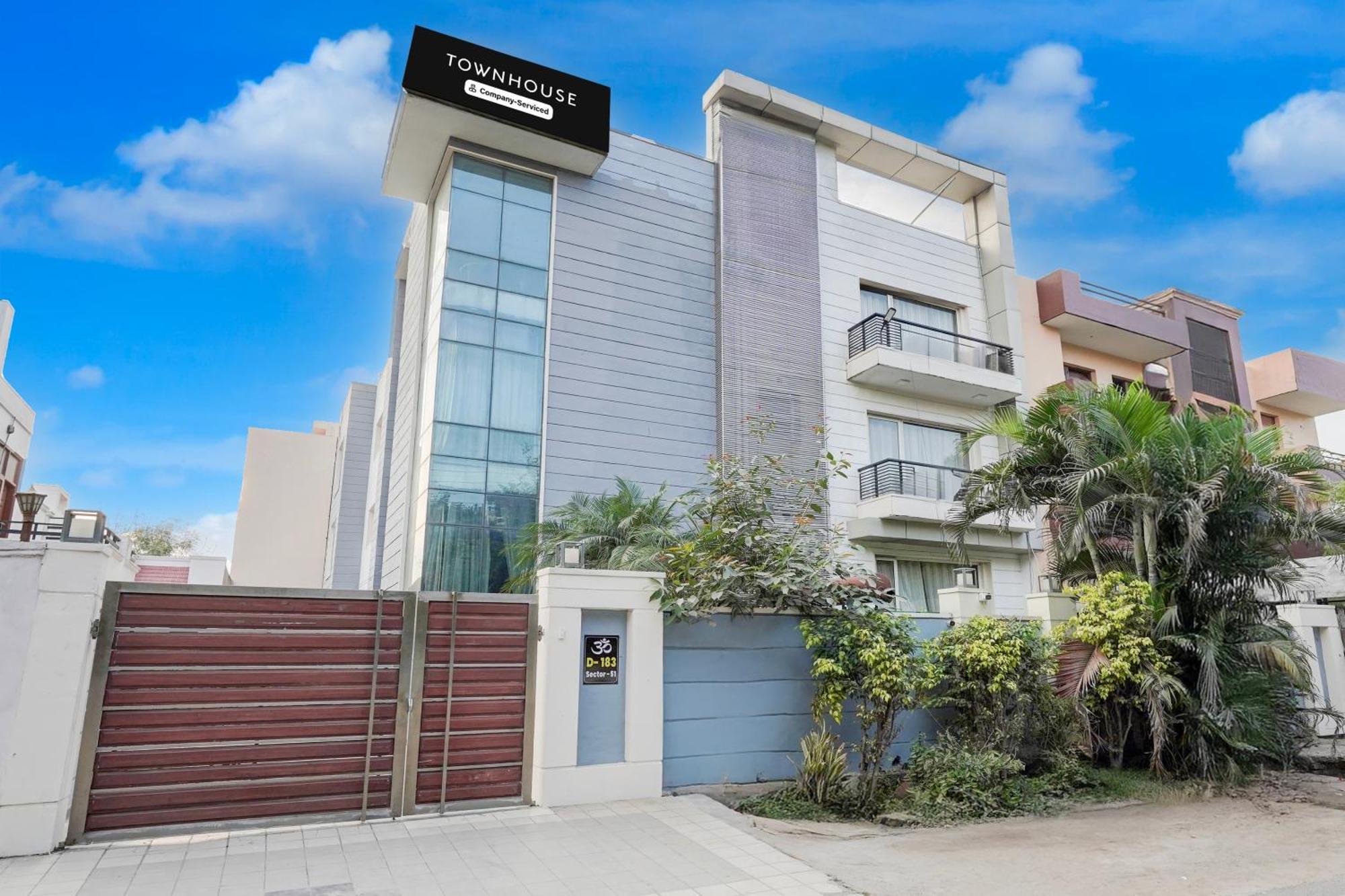 Super Townhouse Sector 51 Noida Near Metro Station Hotel Bagian luar foto
